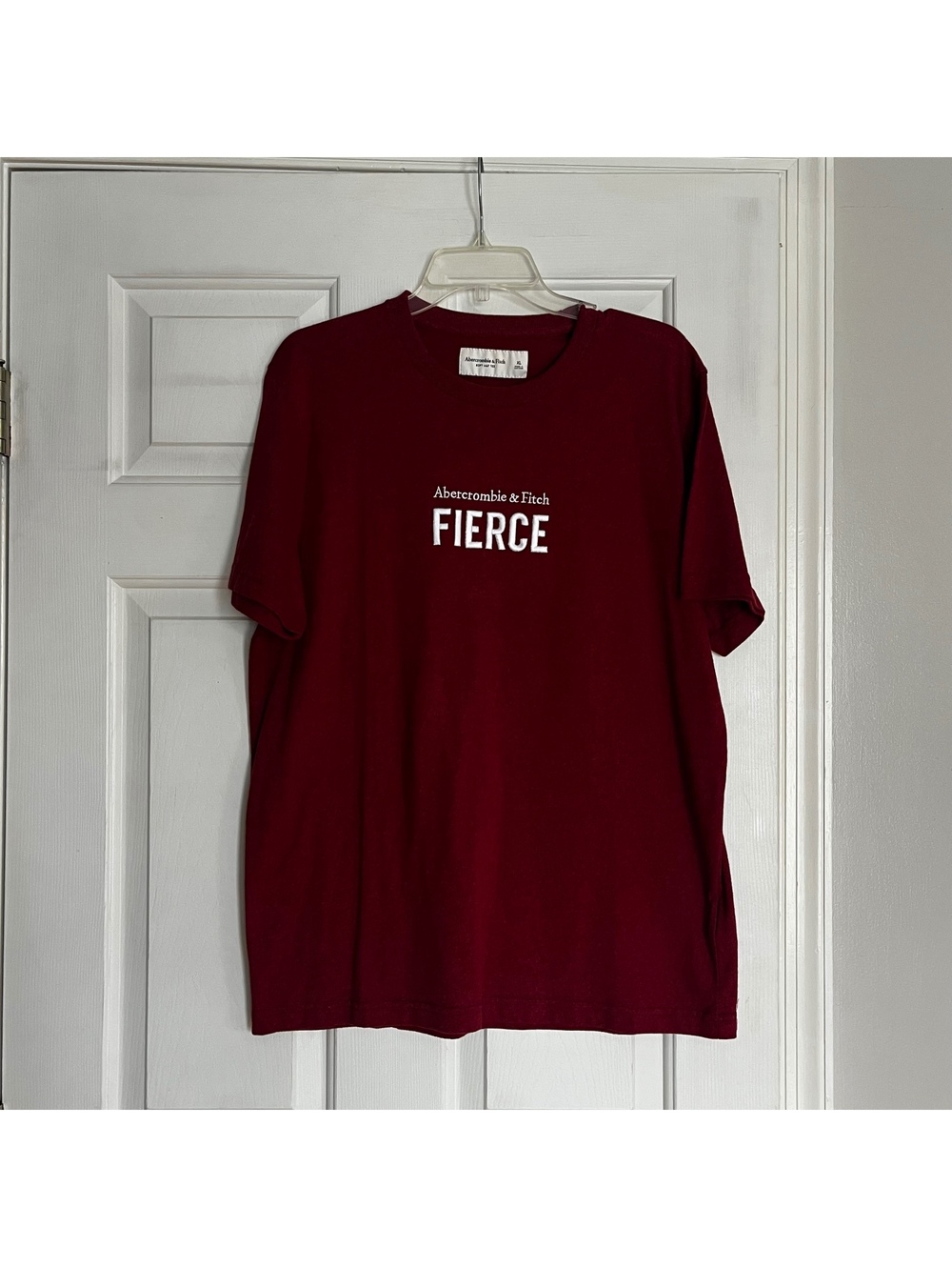 Abercrombie & Fitch Fierce Red Graphic T-Shirt XL
